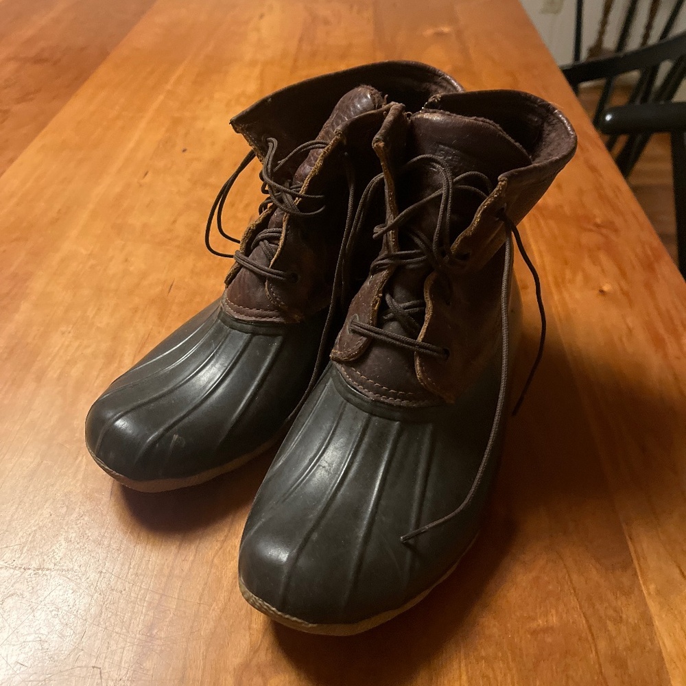 Women’s Size 8 Sperry Brown Duck Boots